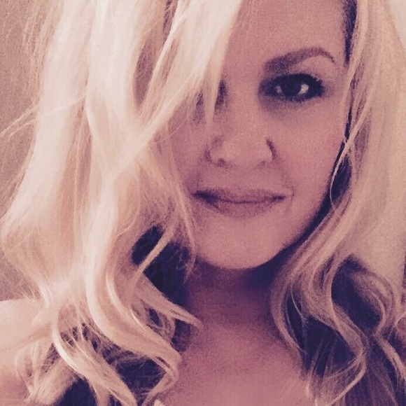 Meet your Posher, Gina - Picture 1 of 1